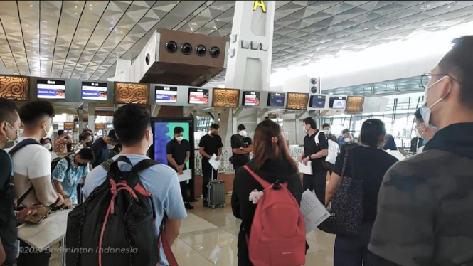 Pebulutangkis Pelatnas di Bandara Soekarno Hatta Arianto Wibowo Breaffing