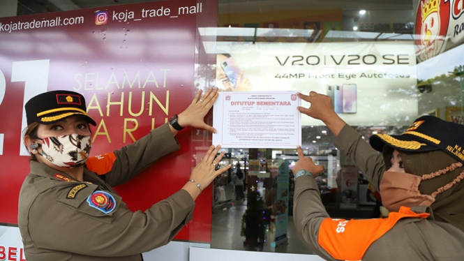 Melanggar Protokol Kesehatan, Koja Trade Mall Jakarta Disegel Satpol PP (Foto RRI)