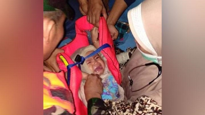 Beredar Foto Bayi Korban Selamat Kecelakaan Pesawat Sriwijaya Air SJ 182, Ini Faktanya (Foto WA)