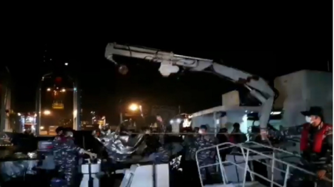 Tim SAR Gabungan Temukan Bagian Mesin Pesawat Sriwijaya Air SJ 182 di Dasar Laut (Foto Tangkap Layar Video Instagram)