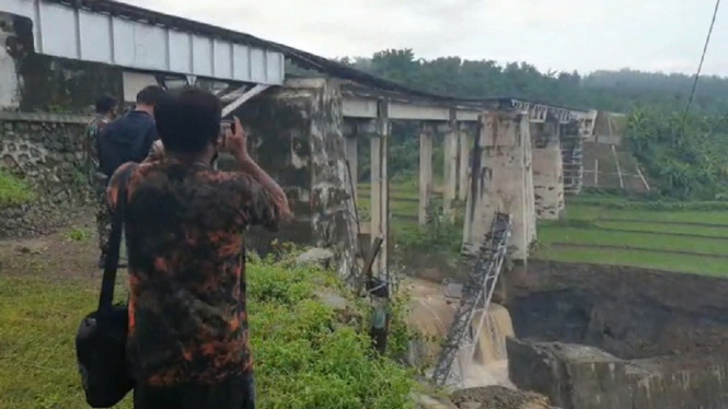 jembatan kereta -Brebes-2