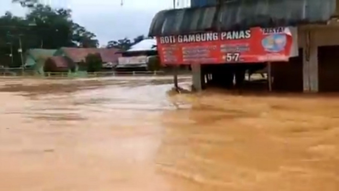 Belum Ada Bantuan dari Siapapun, Korban Banjir Kalsel Minta Tolong di Medsos (Foto Twitter)