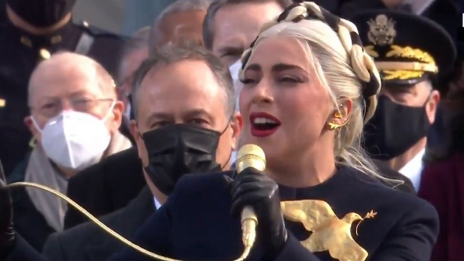Tampil di Pelantikan Joe Biden, Lady Gaga Ungkap Makna Kostumnya (Foto: Twitter)