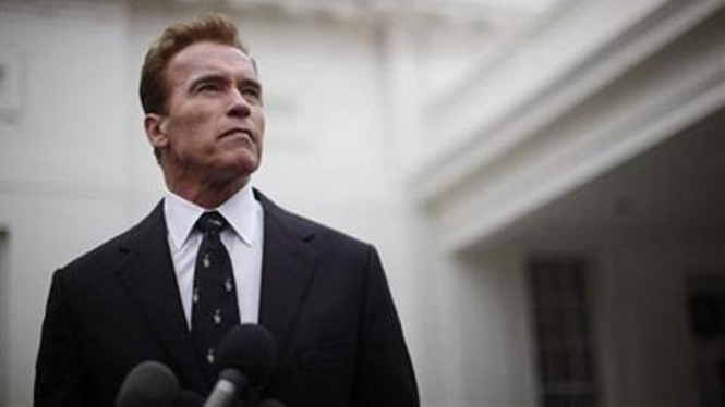 Cara 'Terminator' ala Arnold Schwarzenegger Untuk Ajak Publik AS Terima Vaksin Covid-19