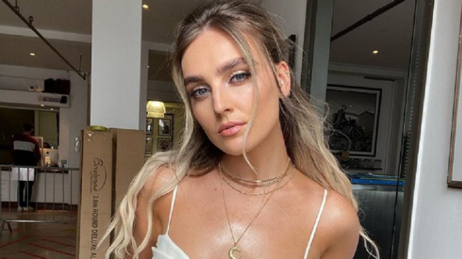 Kenang Momen Ciuman Pertama, Perrie Edwards: Sangat Romatis dan Ajaib (Foto: Instagram)