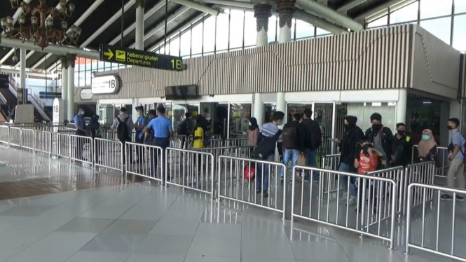 Bandara soetta (Kusnaedi)