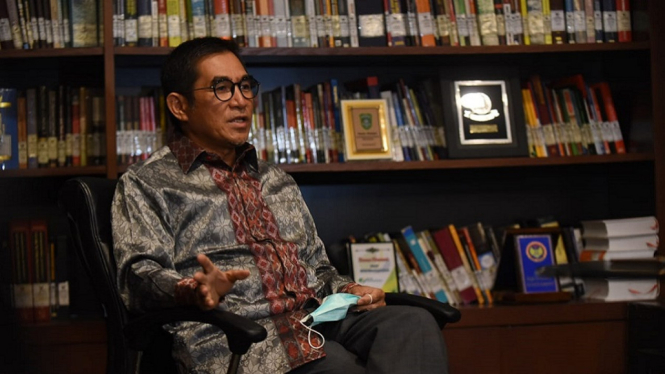 Mantan Ketua MK dan Ahli Hukum, Hamdan Zoelva ketika wawancara dengan media di Jakarta pada Selasa, 26 Januari 2021. Terkait putusan Bawaslu dan KPU yang mendis