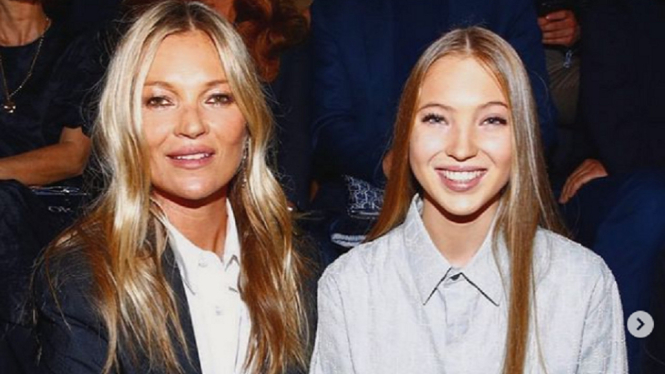 Debut Runway Pertama Kate Moss Bersama Putrinya di Paris Fashion Week