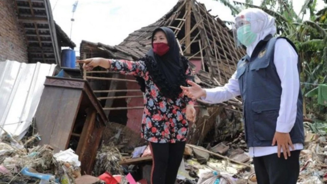 Banjir Bandang Pasuruan, Khofifah Siapkan Hunian Sementara untuk Warga