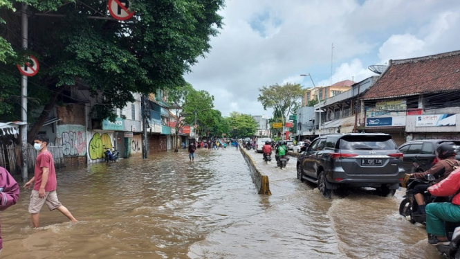 jatinegara banjir