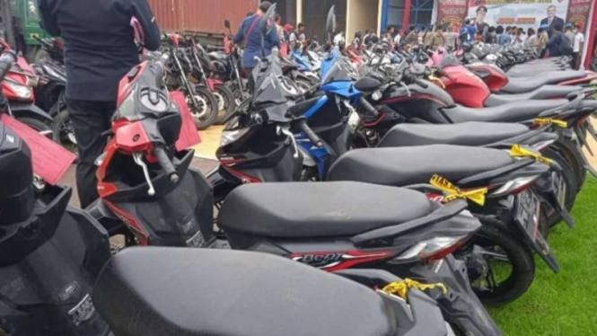 Polda Jawa Timur Bongkar Ekspor Ratusan Sepeda Motor Bodong ke Timor Leste