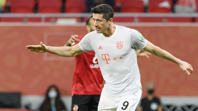 Al Ahly vs Bayern Munich 0-2 gol Robert Lewandowsky