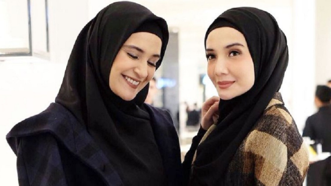 Begini Perasaan Zaskia dan Shireen Sungkar saat Orang Tuanya Akan Menikah Lagi (Foto: Instagram)