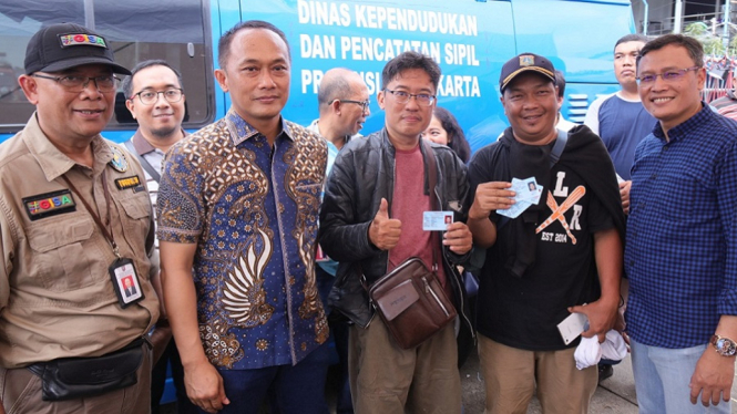 Dirjen Dukcapil Perintahkan Disdukcapil Jateng Ganti Dokumen Kependudukan Korban Banjir (Foto Puspen Kemendagri)