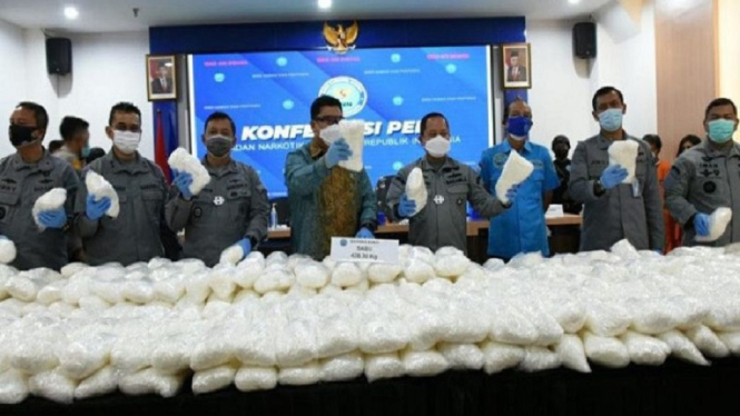 Penyelundupan Narkoba Jenis Sabu Seberat 436,3 Kg Digagalkan Bakamla dan BNN (Foto Dok. Bakamla RI)