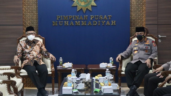 Silahturahmi ke Ketum PP Muhammadiyah, Kapolri Dapat Oleh-oleh 3 Usulan