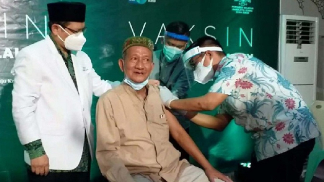 Penampakan 98 Kiai di Jawa Timur Disuntik Vaksin Covid-19 Dosis Pertama (Foto Istimewa)