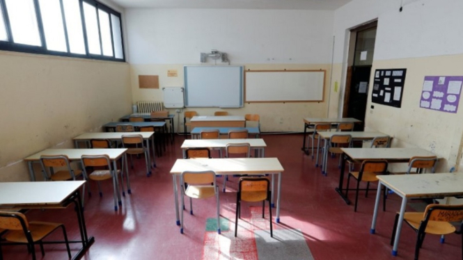 ruang kelas kosong