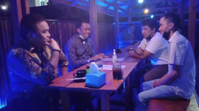 Rachmat Gobel menerima 3 pemuda pengusaha daerah. (ANTV|Yusufi)