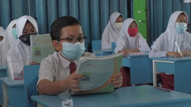Uji Coba Sekolah Tatap Muka di Bogor Dibolehkan Selama PPKM Mikro, Ini Kata Bupati (Foto Dok. merdeka.com)