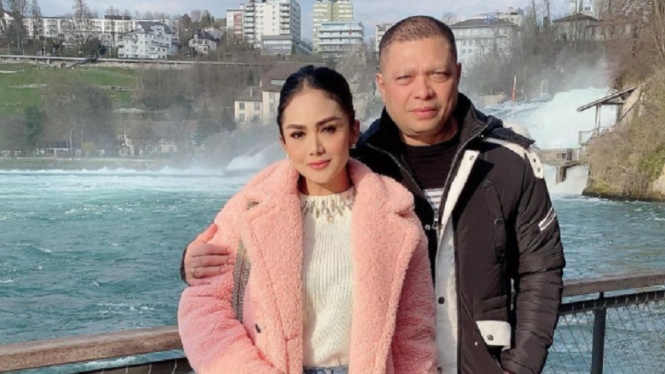 Krisdayanti Berharap Aurel dan Azriel Bisa Menghormati Raul Lemos (Foto: Instagram)