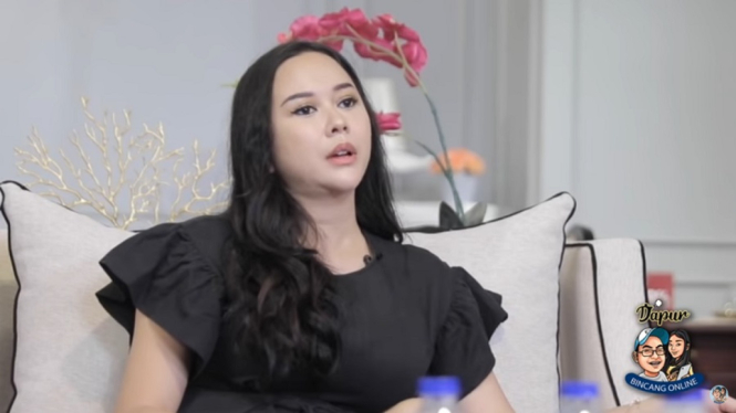 Aura Kasih Mengaku Siap Bercerai dan Bisa Jalani Hidup Jadi Ibu dan Ayah untuk Arabella (Foto Tangkap Layar Youtube)