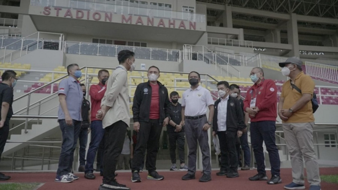 Ketua Umum PSSI Mochamad Iriawan dan Menpora Zainudin Amali kunjungi Stadion Manahan, Surakarta