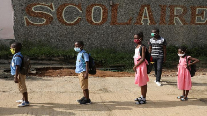 anak-anak sekolah pantai gading reuters