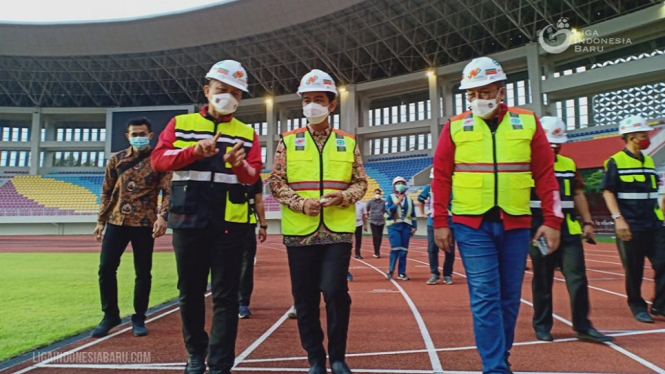 Presiden Jokowi kunjungi stadion Manahan Solo