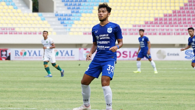 PSIS Semarang vs Persikabo 2-1 gol Farrel Arya Trisandika