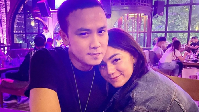 Mengejutkan, Artis Thalita Latief Menggugat Cerai Suaminya, Dennis Rizky, Sebabnya? (Foto Instagram)