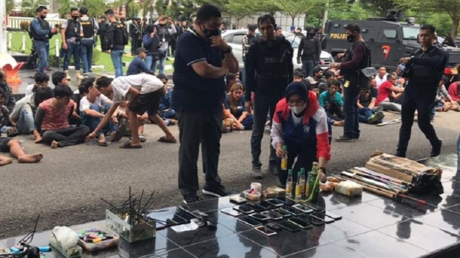 Kampung Narkoba Digerebek Polisi, 65 Orang Ditangkap Bersama 1,5 Kg Sabu (Foto Istimewa)