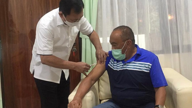 Disuntik Vaksin Nusantara oleh Mantan Menkes Terawan, Ini Kata Aburizal Bakrie (Foto Instagram)
