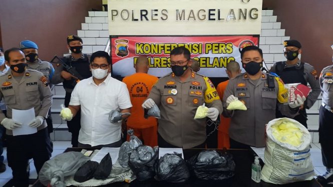 Tiga Penjual Bubuk Mercon Tanpa Ijin Ditangkap Polisi, Ini Ancaman Hukumanya (Foto Humas Polda Jateng)
