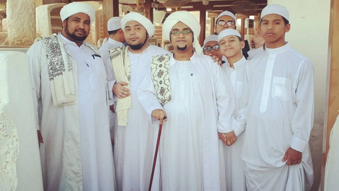 Inilah Pencipta Qosidah Ya Tarim yang Viral di Medsos Sepanjang Ramadan (Foto: Instagram/@hassan_jafar_umar_assegaf)