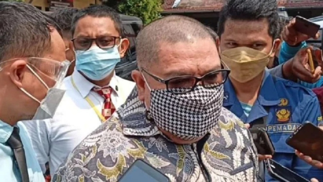 Razman Nasution Serahkan Bukti Dugaan Korupsi Pemadam Kebakaran Depok (Foto VIVA)