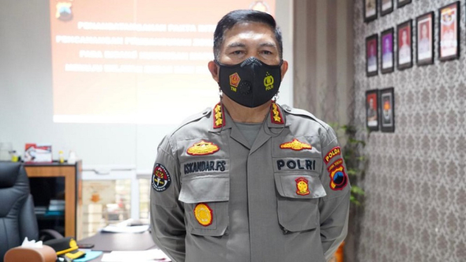 Bidhumas Polda Jateng, Tandatangani Pakta Integritas Disaksikan Awak Media (Foto Humas Polda Jateng)
