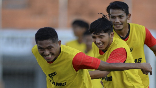 Rifad Marasambessy bek Timnas Indonesia RESMI ke Borneo FC
