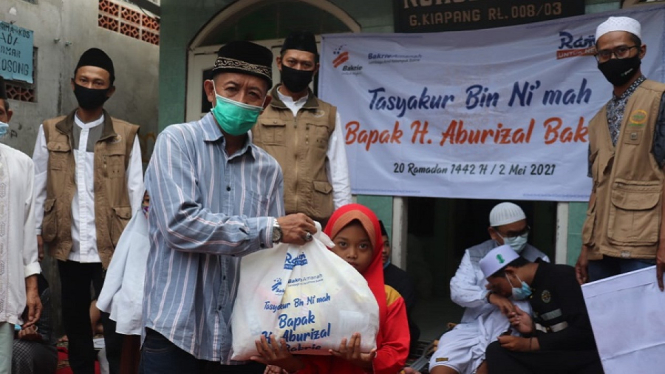 Tasyakur Bin Ni'mah: H. Aburizal Bakrie Berbagi untuk 500 Yatim & Dhuafa (Foto Istimewa)