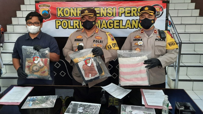 Lakukan Aborsi Anak Hasil Hubungan Gelap, Siswi SMK Dibekuk Polisi (Foto Humas Polrestabes Magelang)