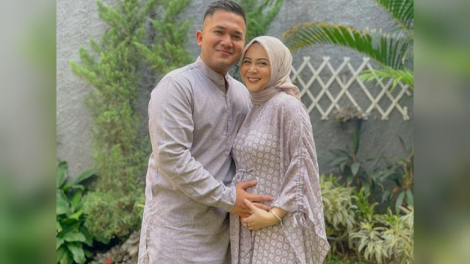 Hamil Anak Pertama, Kesha Ratuliu: Hadiah Idul Fitri Terindah (Foto: Instagram)