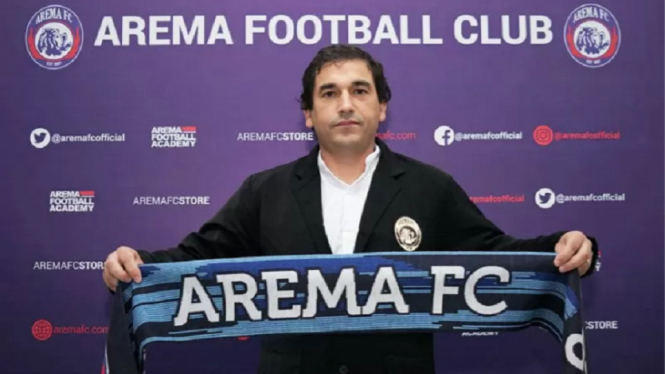 AREMA FC PERKENALKAN EDUARDO ALMEIDA ASAL PORTUGAL