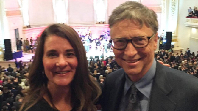 Bill Gates Masih Memakai Cincin Pernikahan Setelah 2 Minggu Resmi Bercerai, Masih Cinta?