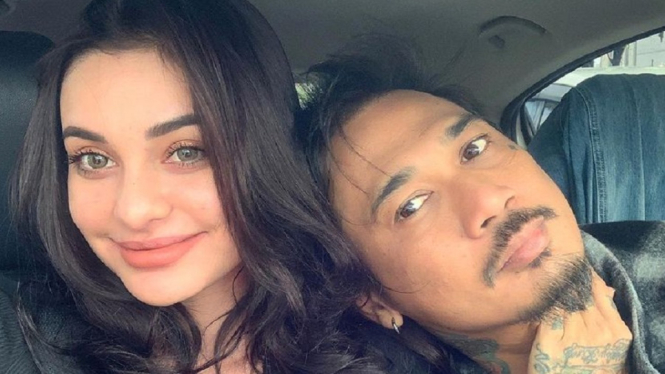 Nora Alexandra Berharap Jerinx SID Fokus pada Keluarga Setelah Bebas dari Penjara (Foto: Instagram)