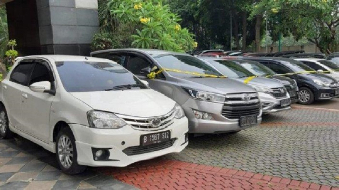 Komplotan Pelaku Penggelapan 50 Mobil Rental Diringkus Jajaran Polda Metro Jaya (Foto Istimewa)