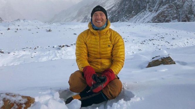 Penyanyi Mike Posner Berhasil Taklukkan Puncak Gunung Everest (Foto: Instagram)