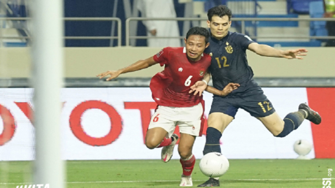 Timnas Indonesia vs Thailand 2-2 aksi Evan Dimas