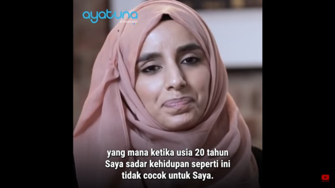 Perempuan Ini Mengaku Rela Kehilangan Segalanya demi Menjadi Mualaf (Foto Tangkap Layar Video Youtube)