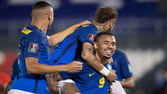 Paraguay vs Brasil 0-2 aksi Neymar dan Gabriel Jesus
