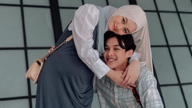 Dinda Hauw dan Rey Mbayang Dikaruniai Anak Pertama (Foto: Instagram)